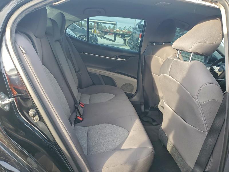 Фото 10 - TOYOTA CAMRY