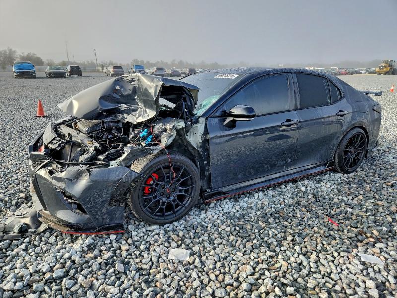 Фото 1 - TOYOTA CAMRY