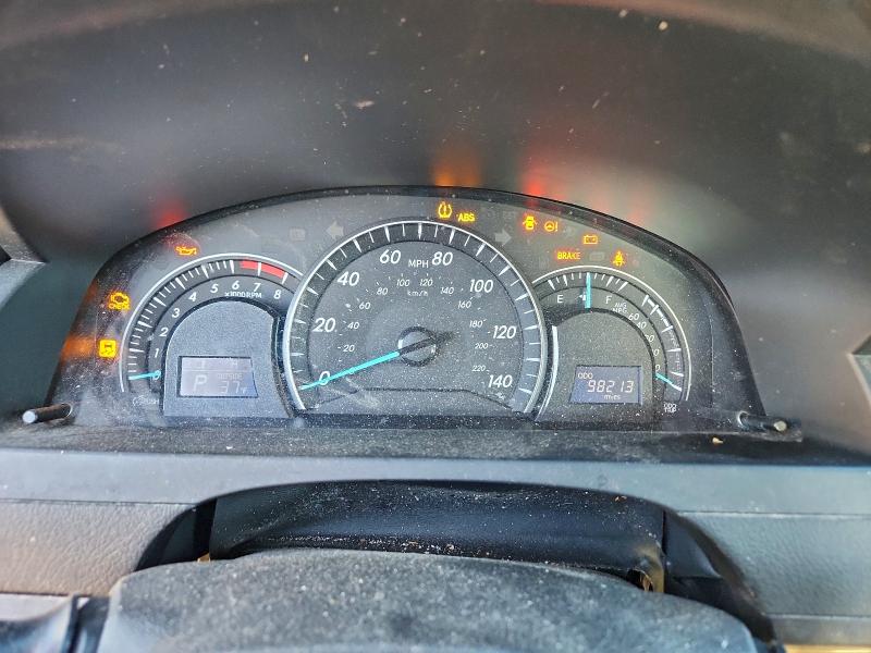 Фото 9 - TOYOTA CAMRY