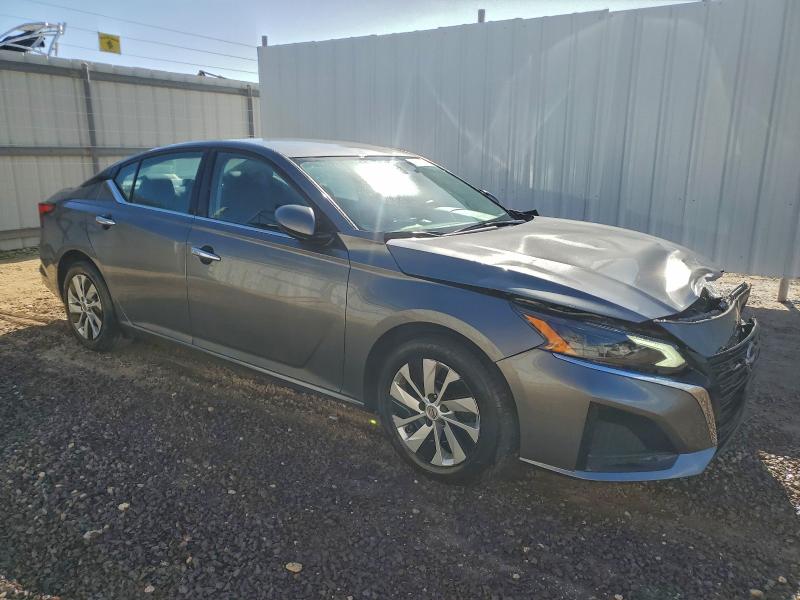 Фото 4 - NISSAN ALTIMA