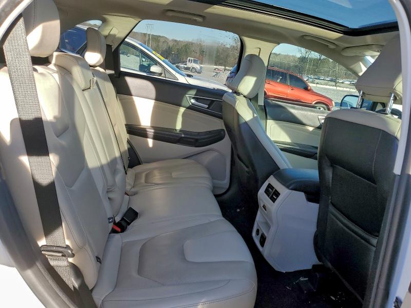 Фото 10 - FORD EDGE