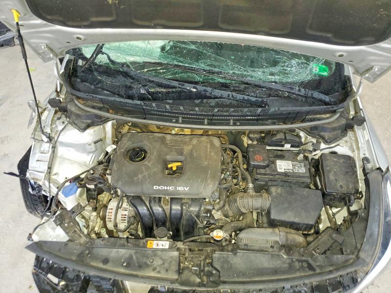 Фото 11 - KIA FORTE