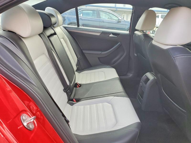 Фото 10 - VOLKSWAGEN JETTA