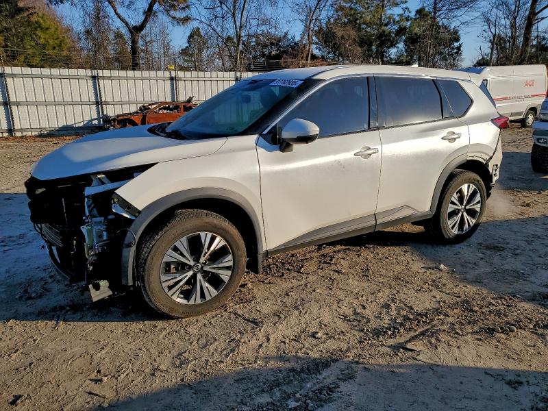 Фото 1 - NISSAN ROGUE