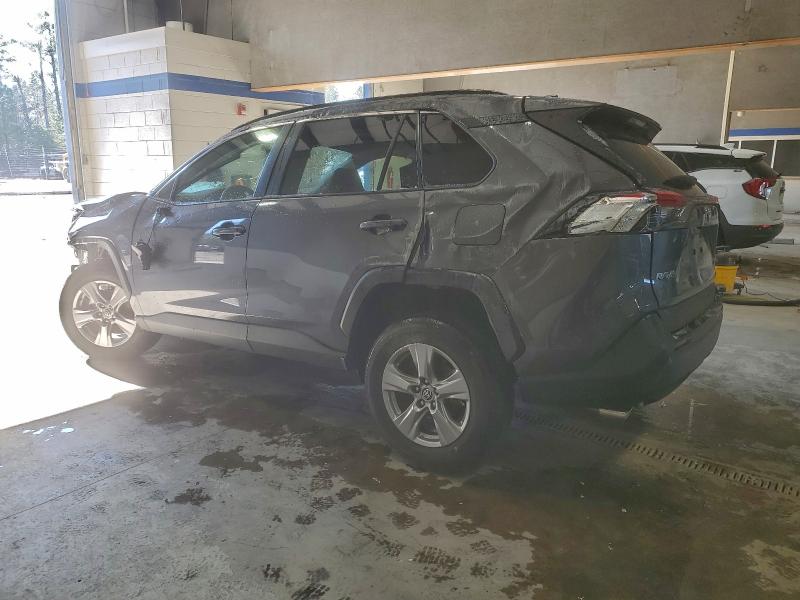 Фото 2 - TOYOTA RAV4