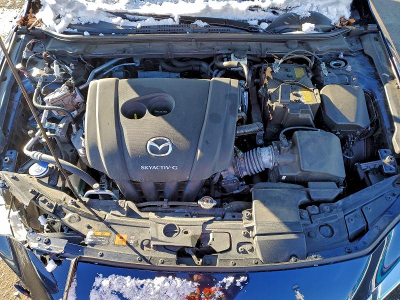 Фото 11 - MAZDA 3