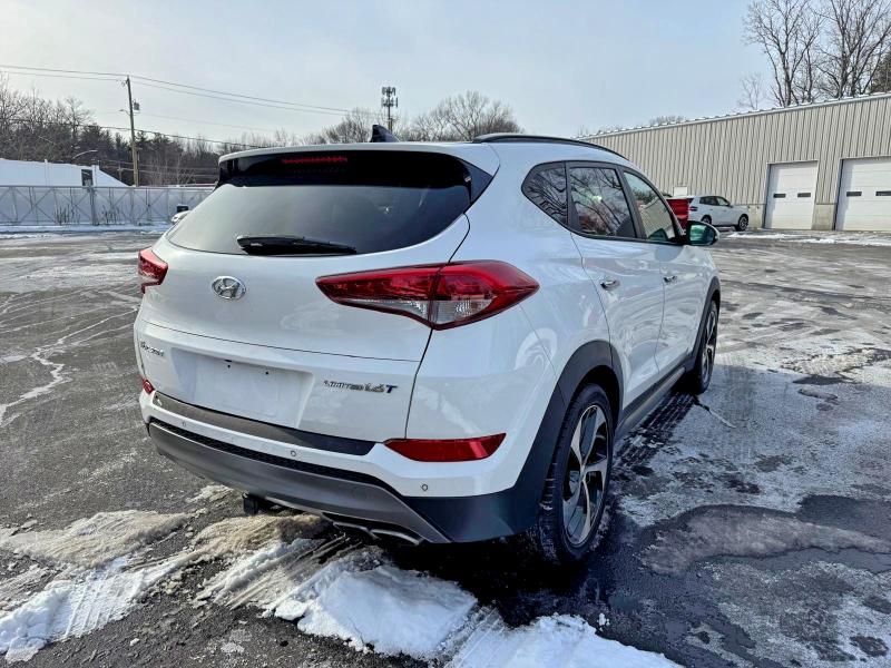 2016 HYUNDAI TUCSON