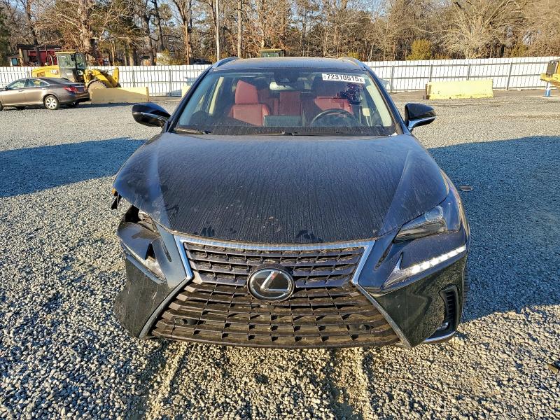 Фото 5 - LEXUS NX