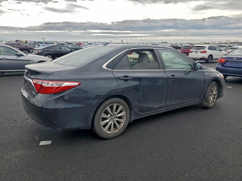 Фото 3 - TOYOTA CAMRY