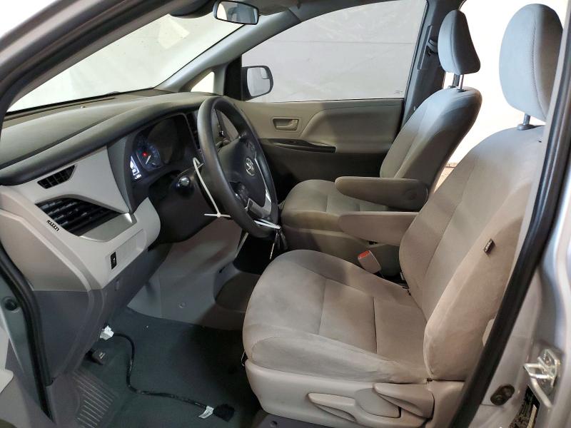 Фото 7 - TOYOTA SIENNA