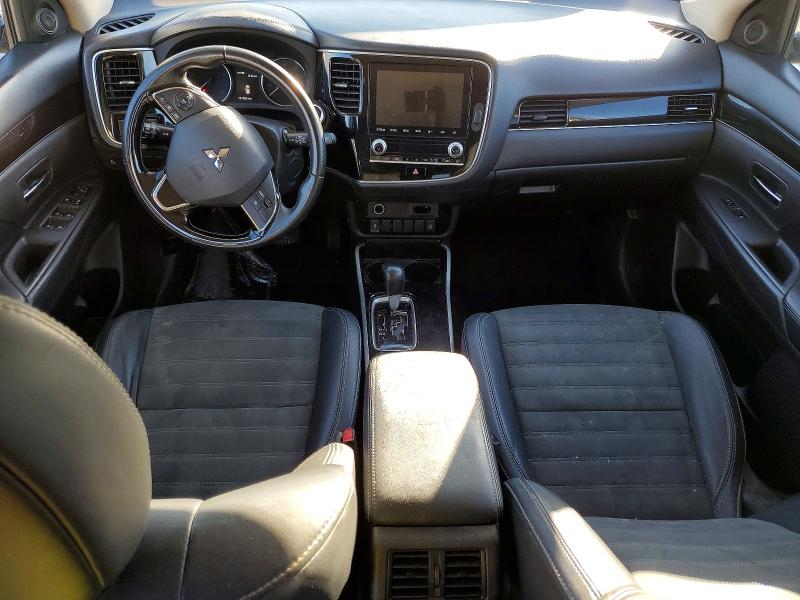 Фото 8 - MITSUBISHI OUTLANDER