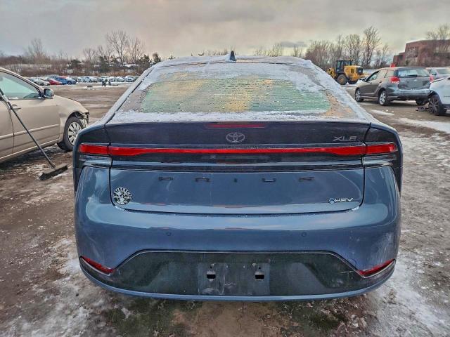 Фото 6 - TOYOTA PRIUS