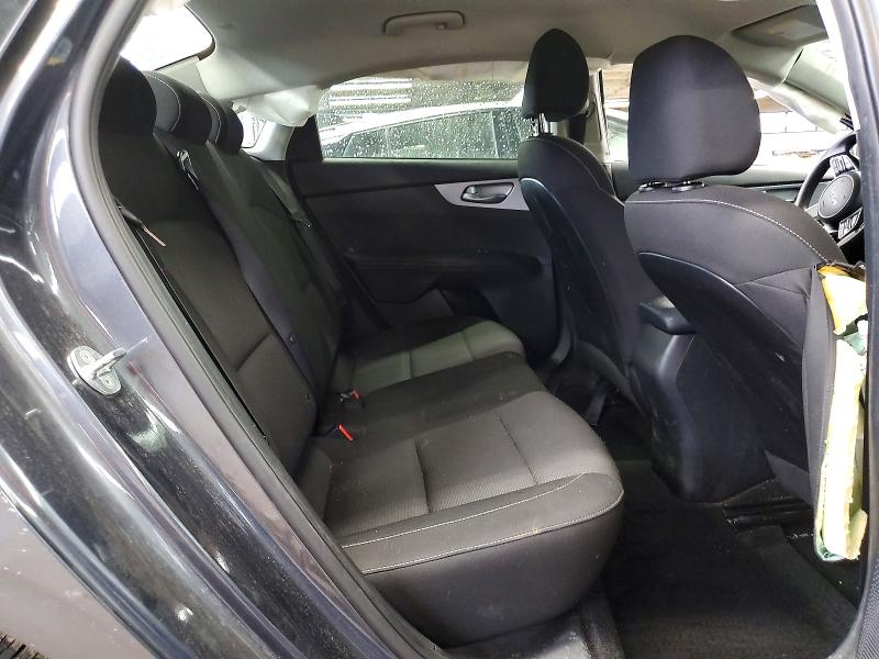 Фото 10 - KIA FORTE