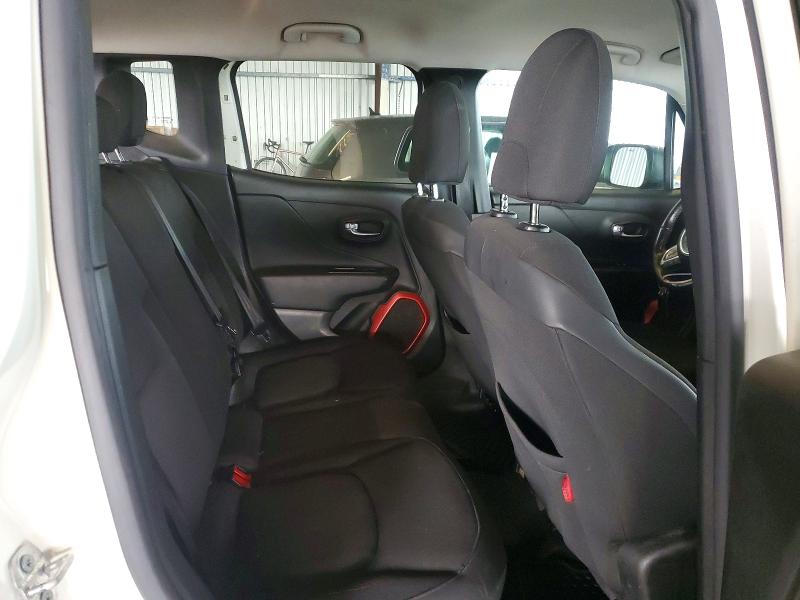 Фото 10 - JEEP RENEGADE