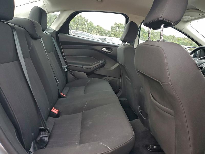 Фото 10 - FORD FOCUS