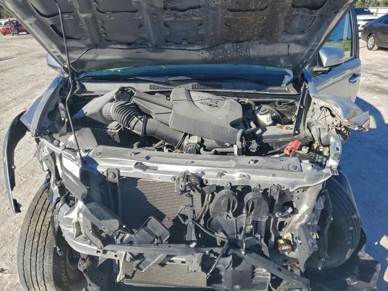 Фото 11 - TOYOTA TACOMA