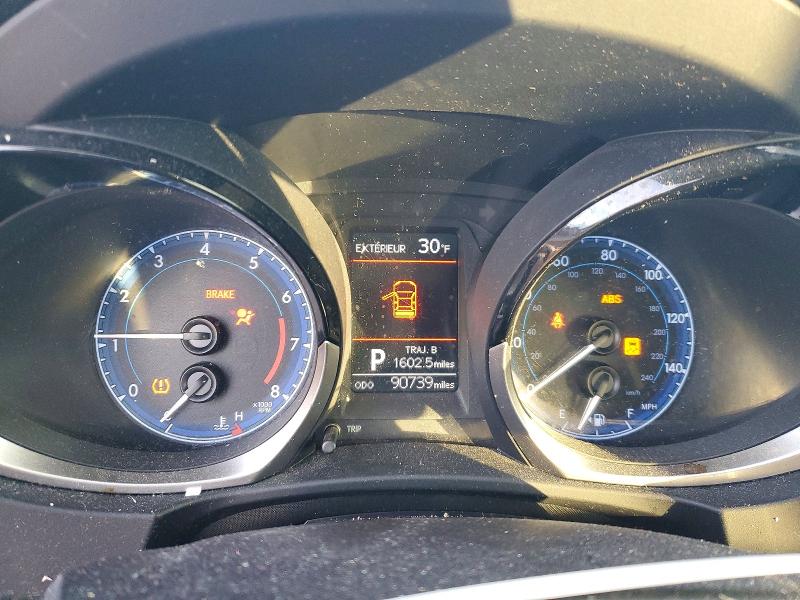 Фото 9 - TOYOTA COROLLA