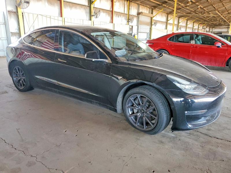 Фото 4 - TESLA MODEL 3