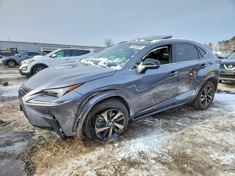 Фото 1 - LEXUS NX