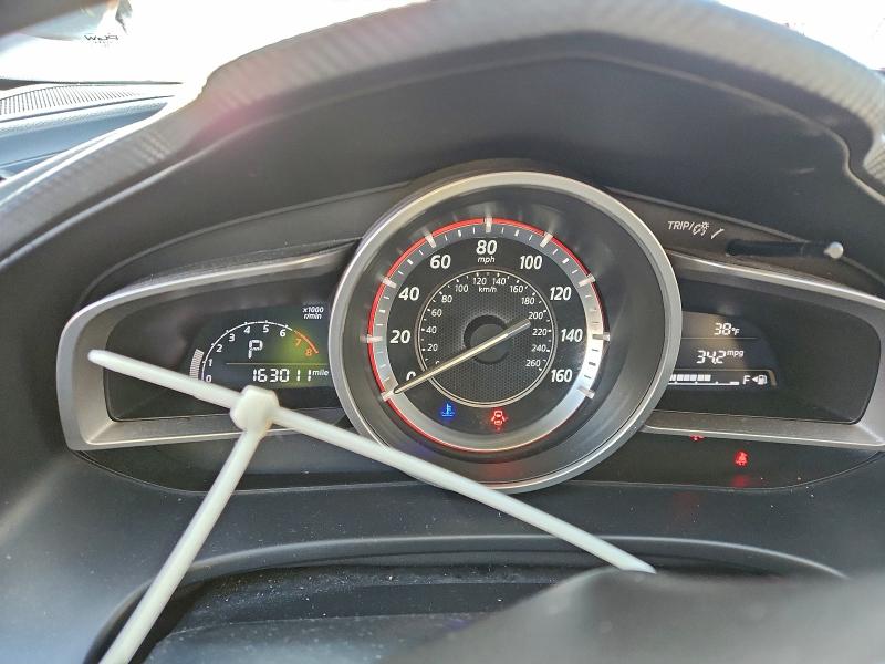 Фото 9 - MAZDA 3