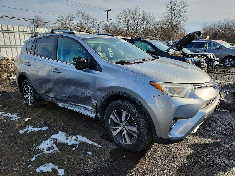 Фото 4 - TOYOTA RAV4