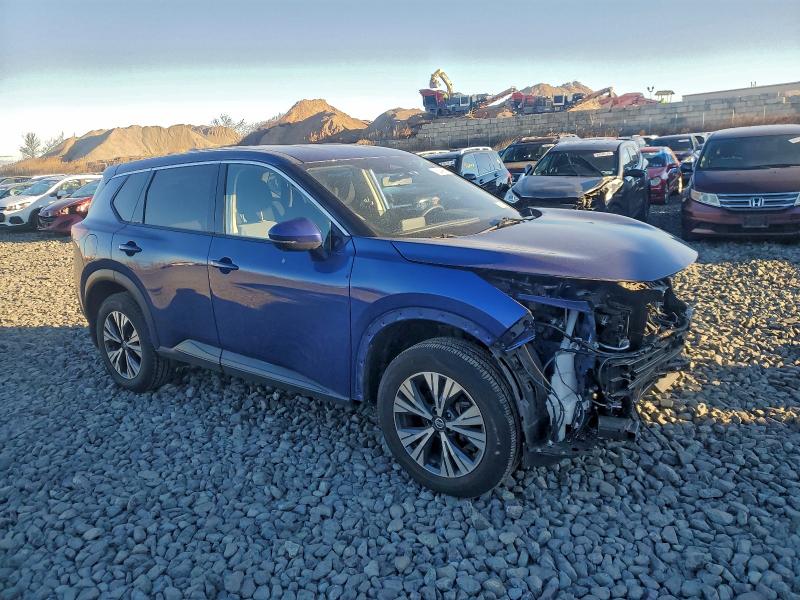 Фото 4 - NISSAN ROGUE