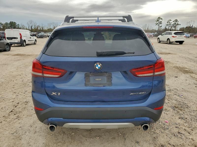 Фото 6 - BMW X1