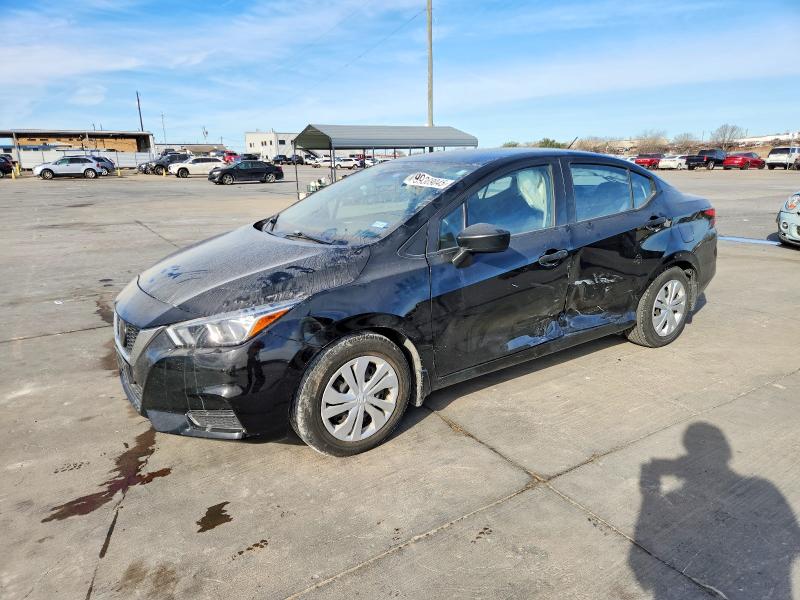 Фото 1 - NISSAN VERSA