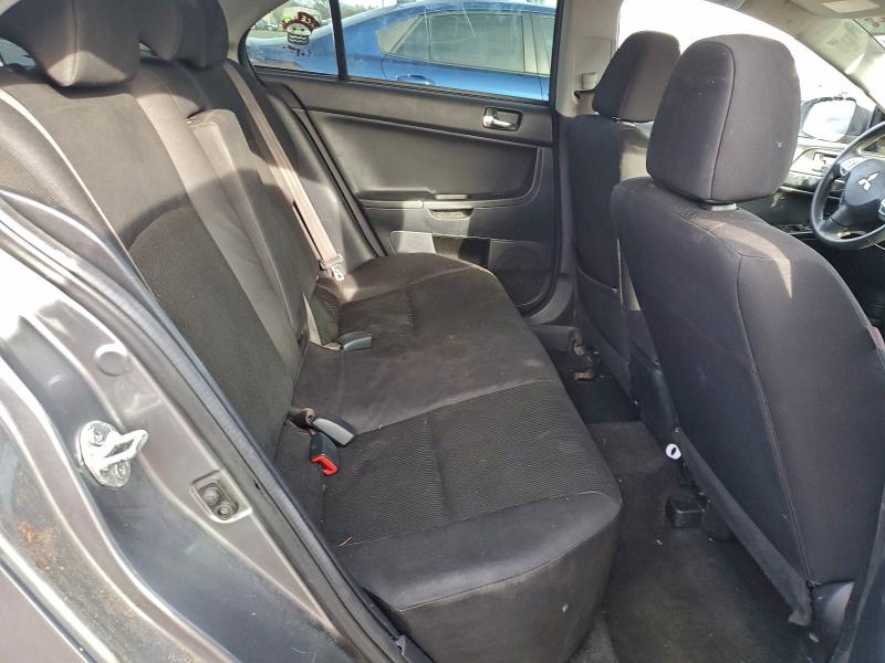 Фото 10 - MITSUBISHI LANCER