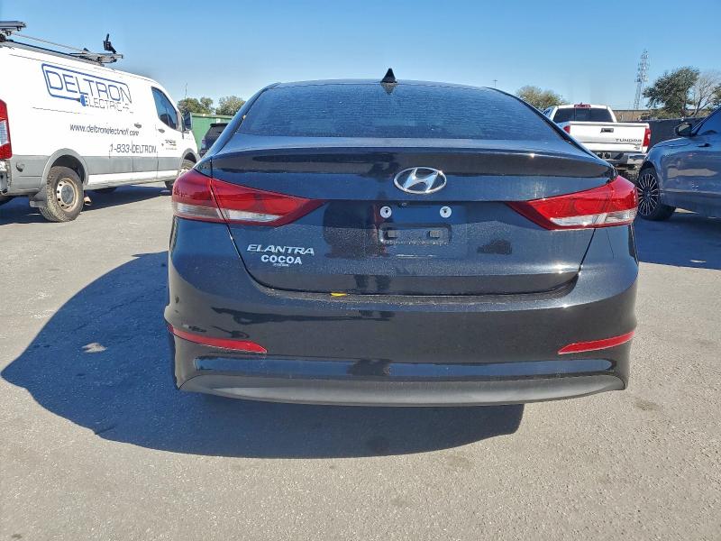 Фото 6 - HYUNDAI ELANTRA