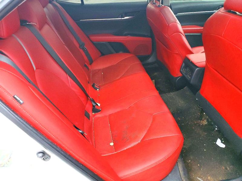 Фото 10 - TOYOTA CAMRY