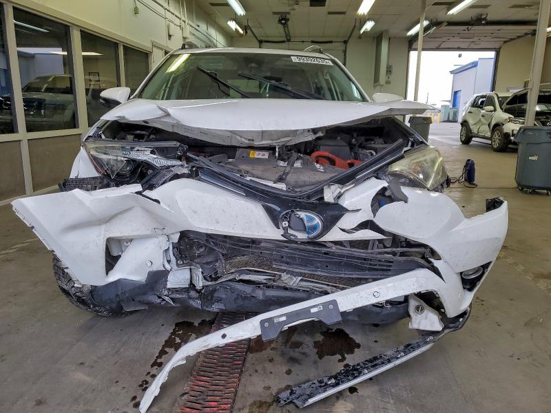 Фото 5 - TOYOTA RAV4