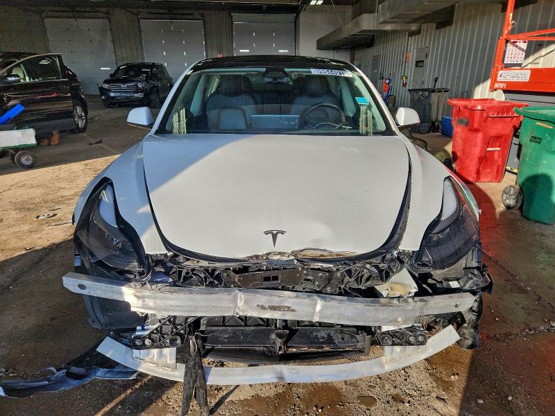 Фото 5 - TESLA MODEL 3