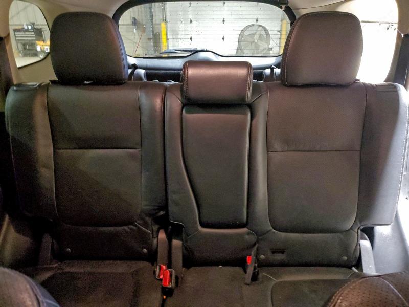 Фото 10 - MITSUBISHI OUTLANDER