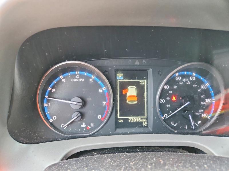 Фото 9 - TOYOTA RAV4