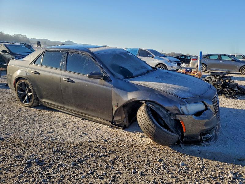 Фото 4 - CHRYSLER 300