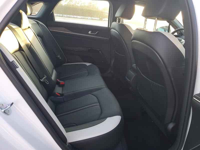 Фото 10 - KIA K5