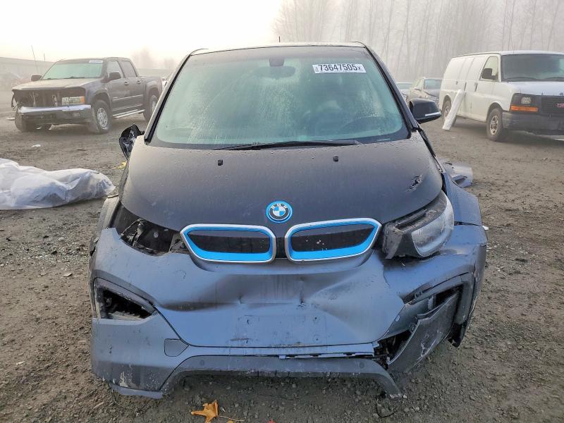 Фото 5 - BMW I SERIES