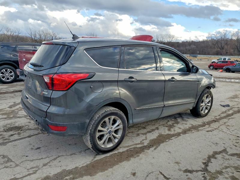 Фото 3 - FORD ESCAPE