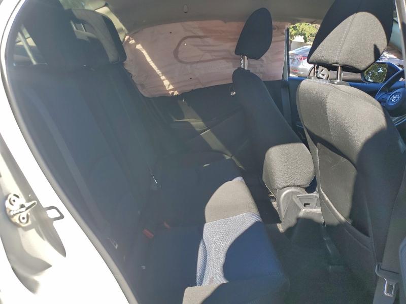 Фото 10 - TOYOTA YARIS