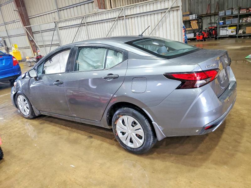 Фото 2 - NISSAN VERSA