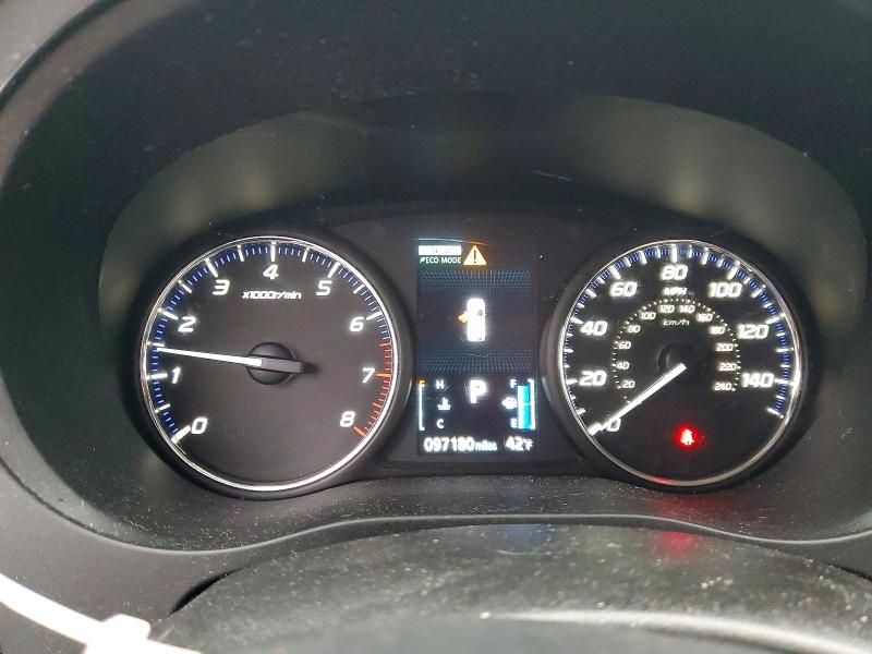 Фото 9 - MITSUBISHI OUTLANDER