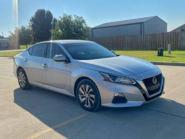 Фото 1 - NISSAN ALTIMA