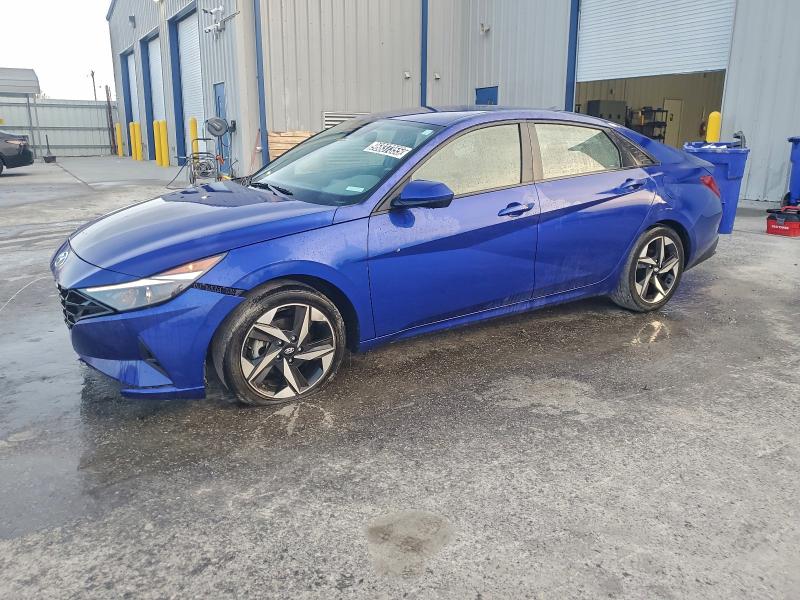 Фото 1 - HYUNDAI ELANTRA