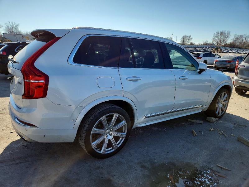Фото 3 - VOLVO XC90