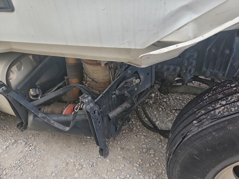 Фото 9 - VOLVO VN