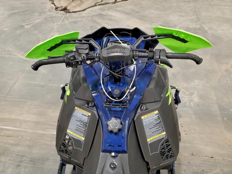 ARCTIC-CAT SNOWMOBILE 2024