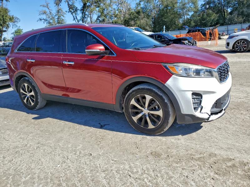 Фото 4 - KIA SORENTO
