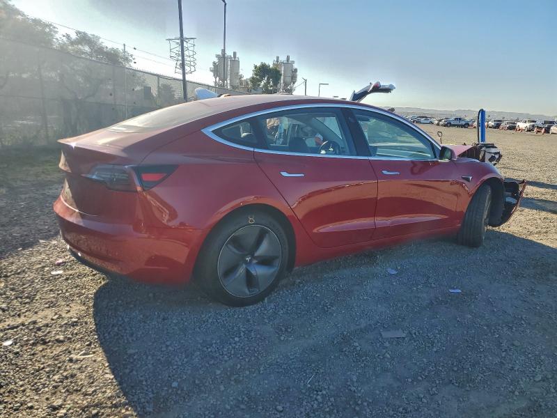 Фото 3 - TESLA MODEL 3