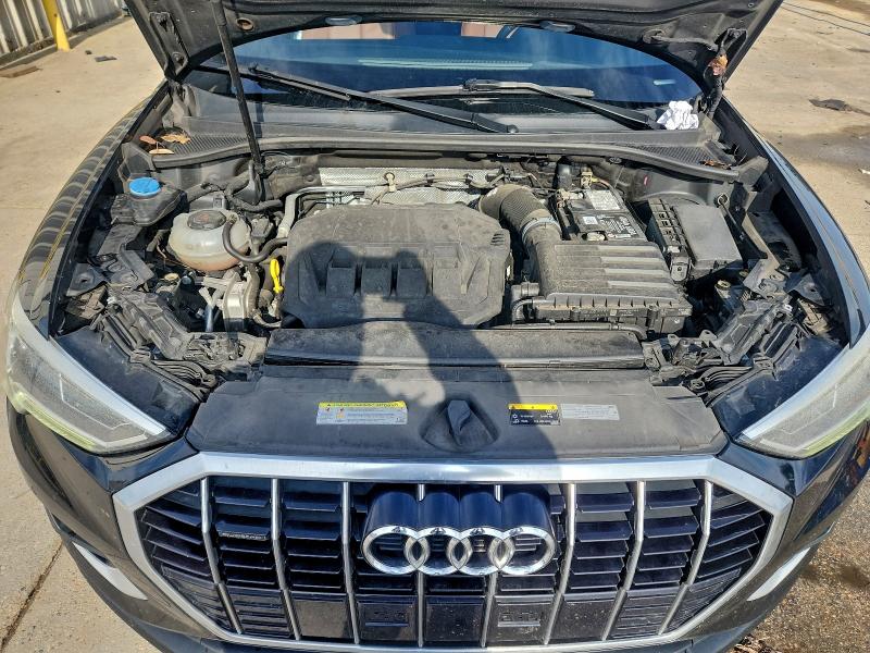 Фото 12 - AUDI Q3